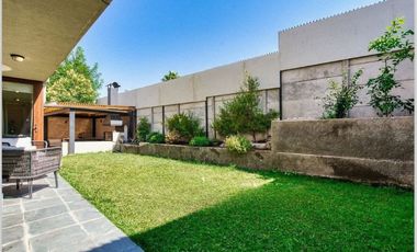 HERMOSA CASA ESTILO MEDITERRANEO- 5 DORMITORIOS-4 BAÑOS, CERCANA AL BRITISH ROYAL SCHOOL- LA REINA