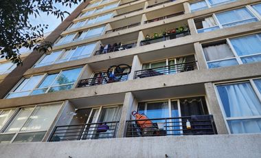 DEPARTAMENTO HERMOSO STUDIO FRAY CAMILO METRO IRARRAZABAL  1.350 UF