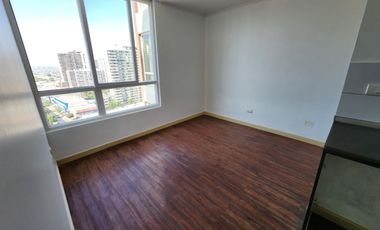 DEPARTAMENTO HERMOSO STUDIO FRAY CAMILO METRO IRARRAZABAL  1.350 UF