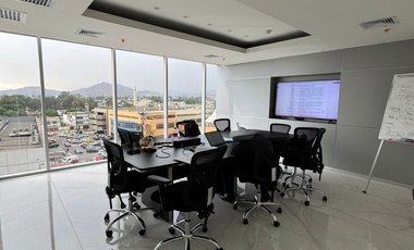 Oficina Prime de 289 m² con Vista a Javier Prado en Santiago de Surco