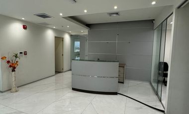 Oficina Prime de 289 m² con Vista a Javier Prado en Santiago de Surco