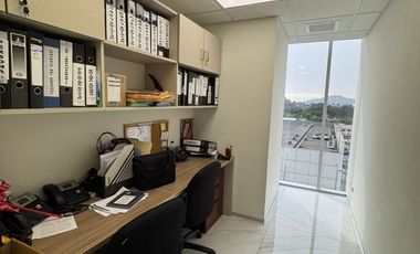 Oficina Prime de 289 m² con Vista a Javier Prado en Santiago de Surco