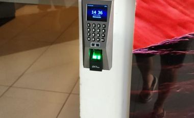 SE VENDE AMPLIO DEPARTAMENTO EN FRENTE AL MALL PLAZA EGAÑA LA REINA, 3 DORMITORIOS