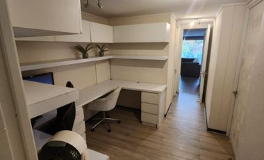 SE VENDE AMPLIO DEPARTAMENTO EN FRENTE AL MALL PLAZA EGAÑA LA REINA, 3 DORMITORIOS