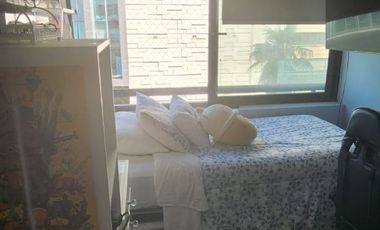SE VENDE AMPLIO DEPARTAMENTO EN FRENTE AL MALL PLAZA EGAÑA LA REINA, 3 DORMITORIOS