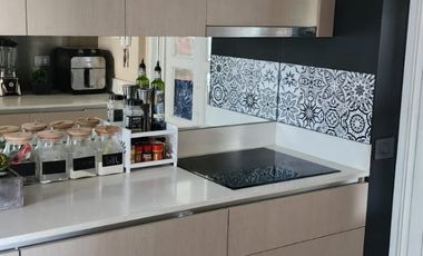 SE VENDE AMPLIO DEPARTAMENTO EN FRENTE AL MALL PLAZA EGAÑA LA REINA, 3 DORMITORIOS