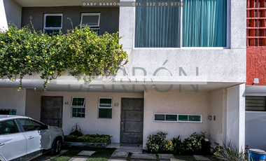 Casa en renta en Seaport Vallarta – Seguridad y exclusividad
