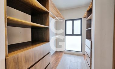 Casa en Venta en Cancun en Residencial Aqua con Alberca y 4 Recamaras