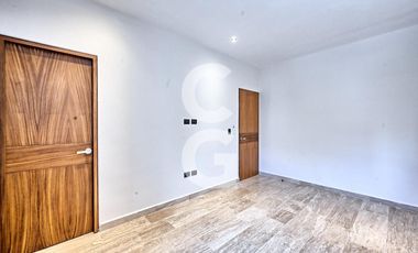 Casa en Venta en Cancun en Residencial Aqua con Alberca y 4 Recamaras