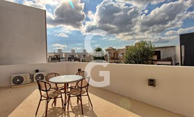 Casa en Venta en Cancun en Residencial Aqua con Alberca y 4 Recamaras