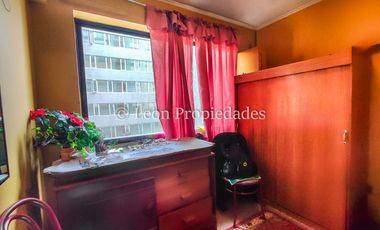 Leon Propiedades arrienda departamento en Santiago centro.