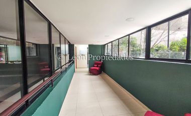 Leon Propiedades arrienda departamento en Santiago centro.