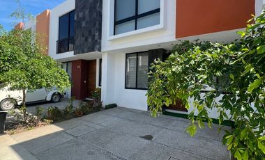Casa Nueva y Amueblada en Renta - Condominio Exclusivo