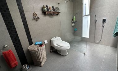 Casa de venta en tumbaco sector hilacril dentro de conjunto
