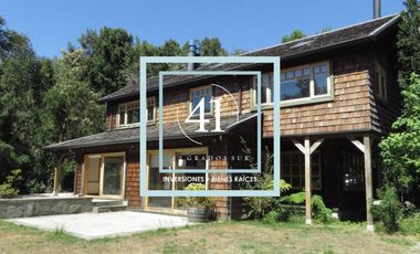 EN VENTA PUERTO VARAS CASA MÁS TALLER, INVERNADERO Y HOT TUB.