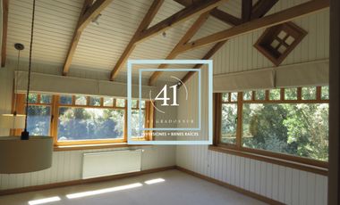 EN VENTA PUERTO VARAS CASA MÁS TALLER, INVERNADERO Y HOT TUB.