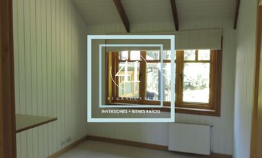 EN VENTA PUERTO VARAS CASA MÁS TALLER, INVERNADERO Y HOT TUB.