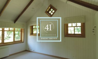 EN VENTA PUERTO VARAS CASA MÁS TALLER, INVERNADERO Y HOT TUB.