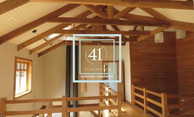 EN VENTA PUERTO VARAS CASA MÁS TALLER, INVERNADERO Y HOT TUB.