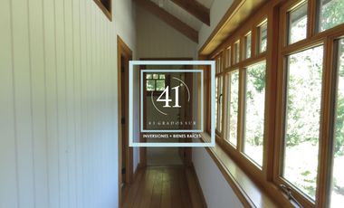 EN VENTA PUERTO VARAS CASA MÁS TALLER, INVERNADERO Y HOT TUB.