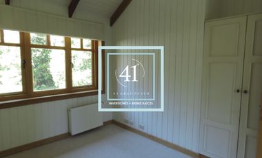 EN VENTA PUERTO VARAS CASA MÁS TALLER, INVERNADERO Y HOT TUB.