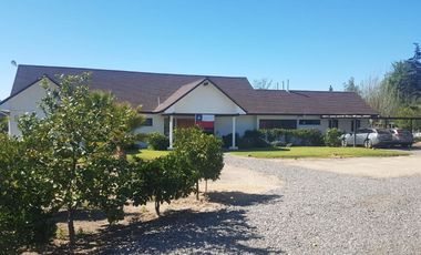 HERMOSA PARCELA PLANA CON CASA UN EXCLUSIVO CONDOMINIO