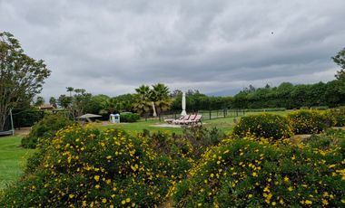 HERMOSA PARCELA PLANA CON CASA UN EXCLUSIVO CONDOMINIO