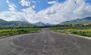 Se vende lotes totalmente planos en Catamayo - Loja