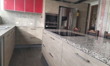 Departamento Amoblado de 139 m²  en Renta – $900 (incluye alícuota)