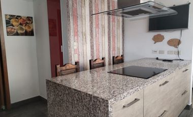 Departamento Amoblado de 139 m²  en Renta – $900 (incluye alícuota)