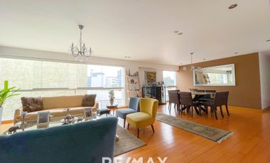 VENTA DE EXCLUSIVO DÚPLEX DE 400 M² EN ZONA RESIDENCIAL – SURCO  A solo minutos de la Universidad de Lima y el Jockey Plaza