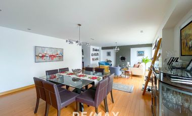 VENTA DE EXCLUSIVO DÚPLEX DE 400 M² EN ZONA RESIDENCIAL – SURCO  A solo minutos de la Universidad de Lima y el Jockey Plaza