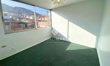 Se vende amplio departamento a pasos de Av. Argentina, Coviefi.