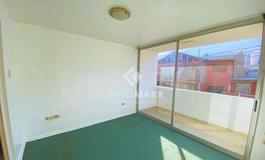 Se vende amplio departamento a pasos de Av. Argentina, Coviefi.