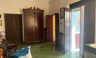 CASA EN VENTA EN EL CENTRO DE PARRAS DE LA FUENTE,  COAHUILA.