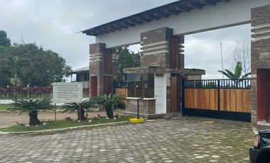 En Pedro Vicente Maldonado  Terreno de 883m2