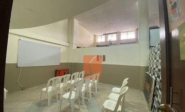 Edificio Rentero de venta en Riobamba, zona estrategicamente comercial con rentabilidad asegurada.