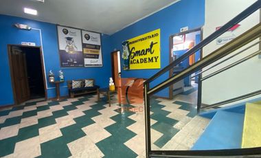 Edificio Rentero de venta en Riobamba, zona estrategicamente comercial con rentabilidad asegurada.