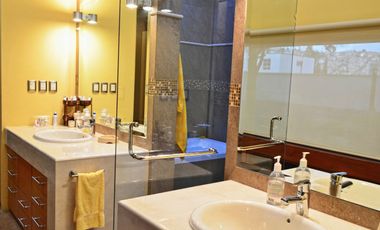 RESIDENCIA MODERNA EN VENTA - ARBOLEDAS, ATIZAPÁN