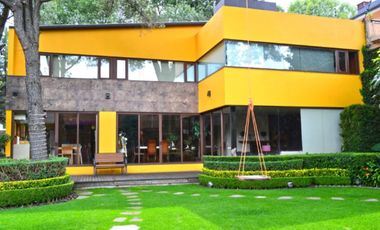 RESIDENCIA MODERNA EN VENTA - ARBOLEDAS, ATIZAPÁN