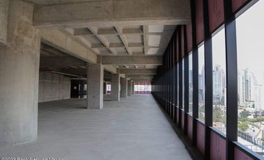 Oficina en Venta en Hacienda de las Palmas, Huixquilucan