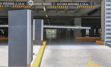 Oficina en Venta en Hacienda de las Palmas, Huixquilucan