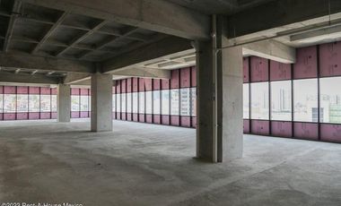 Oficina en Venta en Hacienda de las Palmas, Huixquilucan