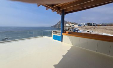 VENTA DE EXCLUSIVA CASA DE PLAYA PRIVADA EN PUCUSANA
