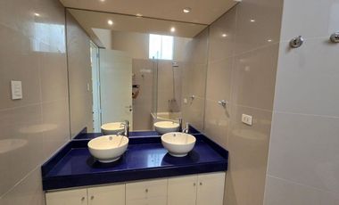 VENTA DE EXCLUSIVA CASA DE PLAYA PRIVADA EN PUCUSANA