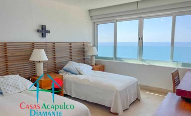 Departamento en venta con terraza y vista al mar.