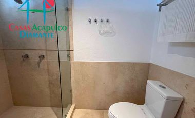 Departamento en venta con terraza y vista al mar.