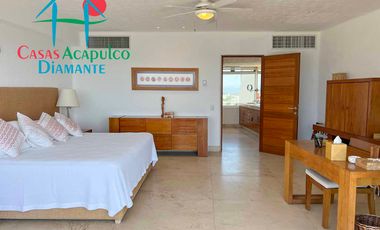 Departamento en venta con terraza y vista al mar.