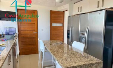Departamento en venta con terraza y vista al mar.