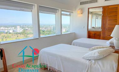 Departamento en venta con terraza y vista al mar.